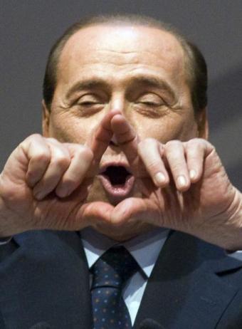 berlusconi_rey_bailarinas